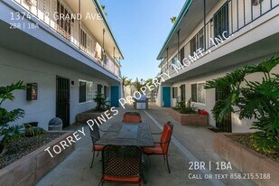 1374 1/2 Grand Ave in San Diego, CA - Building Photo