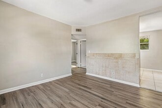 1104 W 29th St in Jacksonville, FL - Building Photo - Building Photo