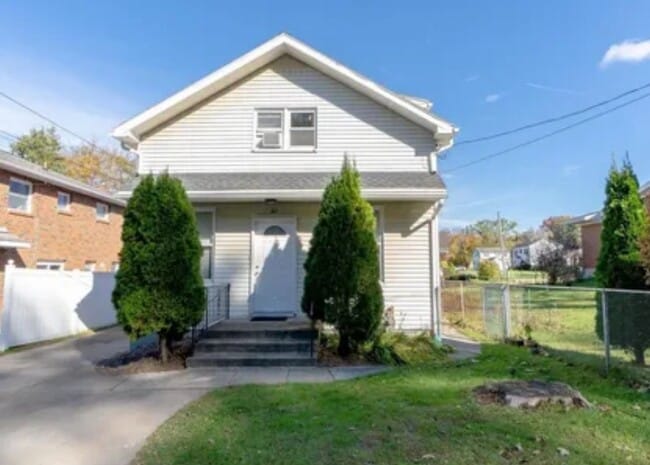 property at 31 Wellington Ave