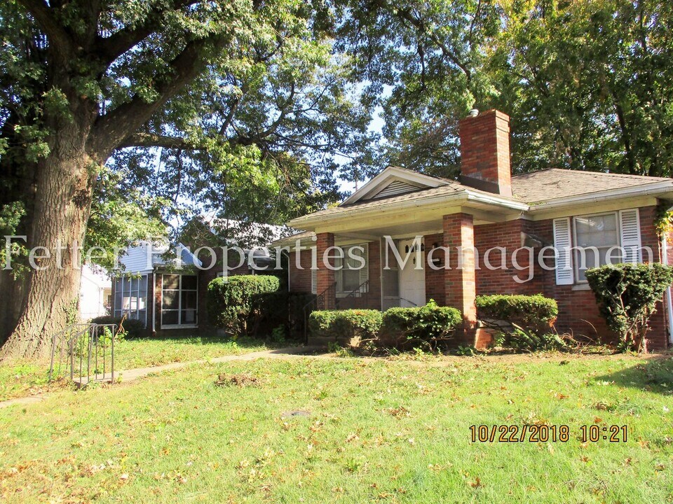 704 Lodge Ave in Evansville, IN - Building Photo