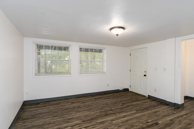 Riverfront Annex in Spokane, WA - Foto de edificio - Interior Photo