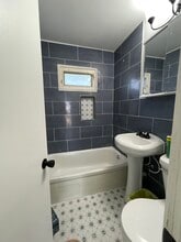 2813 Hull Ave in Des Moines, IA - Building Photo - Building Photo