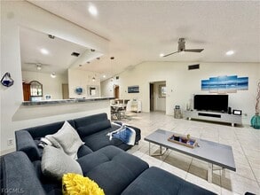 13212 Tall Pine Cir in Ft. Myers, FL - Building Photo - Building Photo