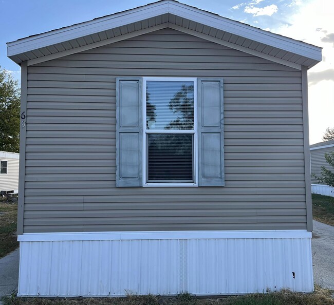 3510 N 9th St in Carter Lake, IA - Building Photo - Building Photo