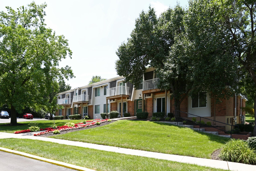 Casalon Parkway Apartments in O'Fallon, MO