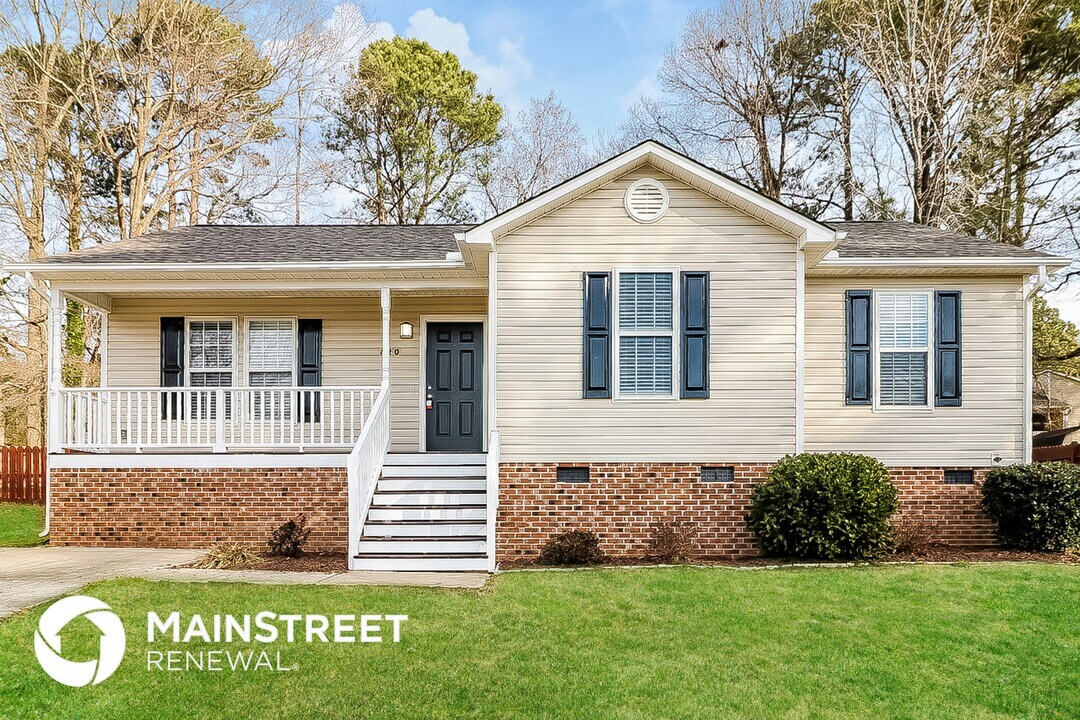 120 Dullis Cir in Garner, NC - Foto de edificio