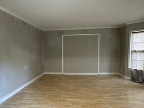 8588 Kettering Dr in Memphis, TN - Building Photo - Building Photo