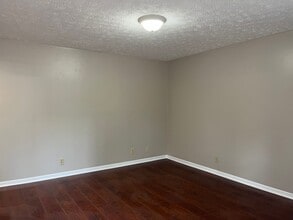 480 E Red Bud Rd in Knoxville, TN - Building Photo - Building Photo