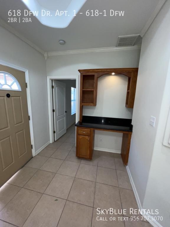 618 DFW Dr in Edinburg, TX - Building Photo - Building Photo