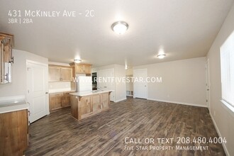 Sunnyside Place in Pocatello, ID - Foto de edificio - Building Photo