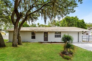1289 E Harrison St in Oviedo, FL - Building Photo