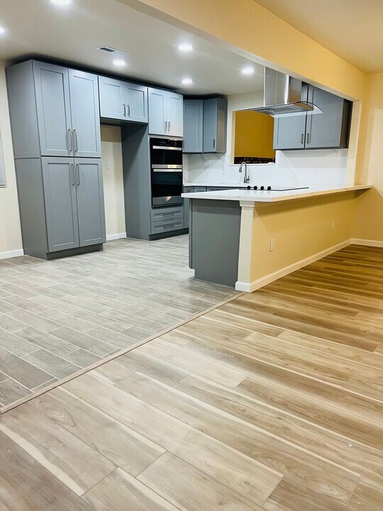 2740 E Indianapolis Ave in Fresno, CA - Building Photo