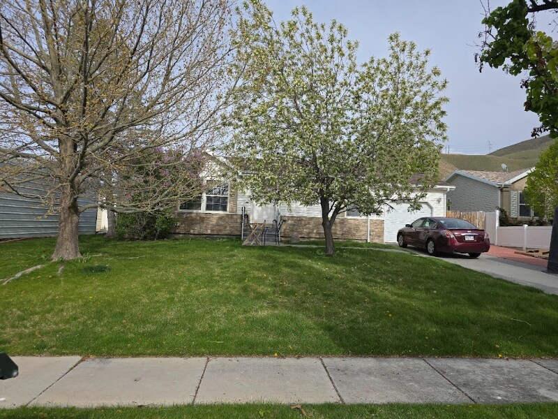 1031 S 900 W in Tooele, UT - Building Photo