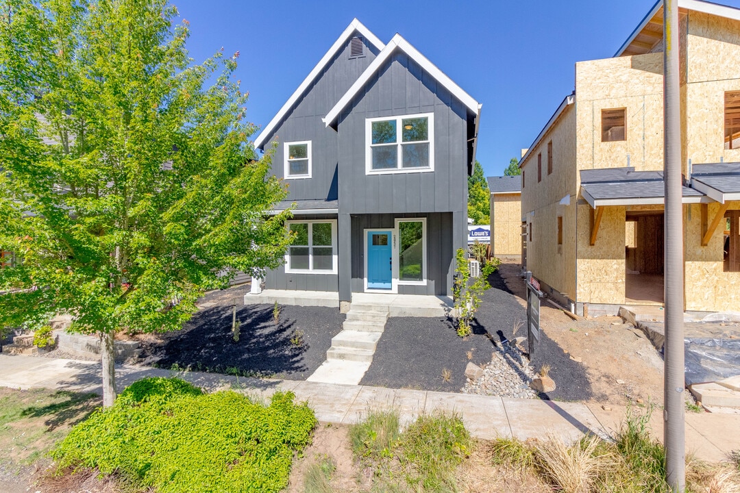 2057 Audubon Ave SE in Salem, OR - Building Photo