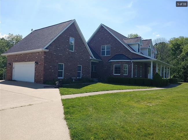 11969 E Terre Haute Rd in Paris, IL - Building Photo - Building Photo