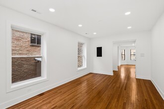 6134 N Talman Ave in Chicago, IL - Building Photo - Building Photo