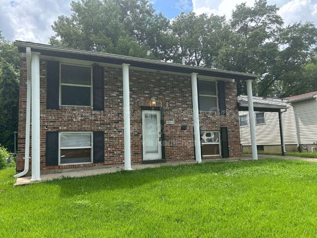 10441 Prince Dr in St. Louis, MO - Building Photo - Building Photo