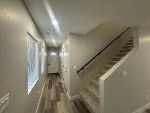 2526 E Broadway Rd in Phoenix, AZ - Building Photo - Building Photo