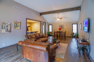 Madeira Apartments in Waco, TX - Building Photo - Interior Photo