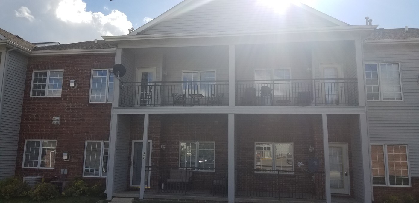 1305 SE Florence Dr in Waukee, IA - Building Photo