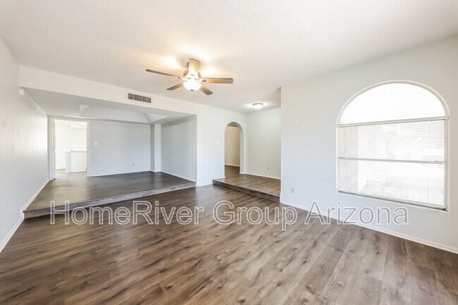 11430 N 61st Dr in Glendale, AZ - Building Photo - Building Photo