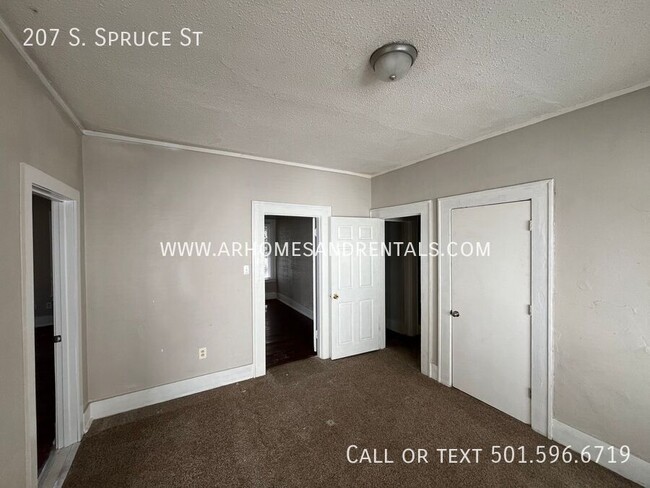 207 S Spruce St in North Little Rock, AR - Building Photo - Building Photo