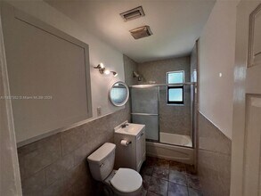 2443 Rodman St in Hollywood, FL - Building Photo - Building Photo