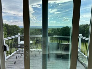 24 Coppergate Rd in East Granby, CT - Building Photo - Building Photo