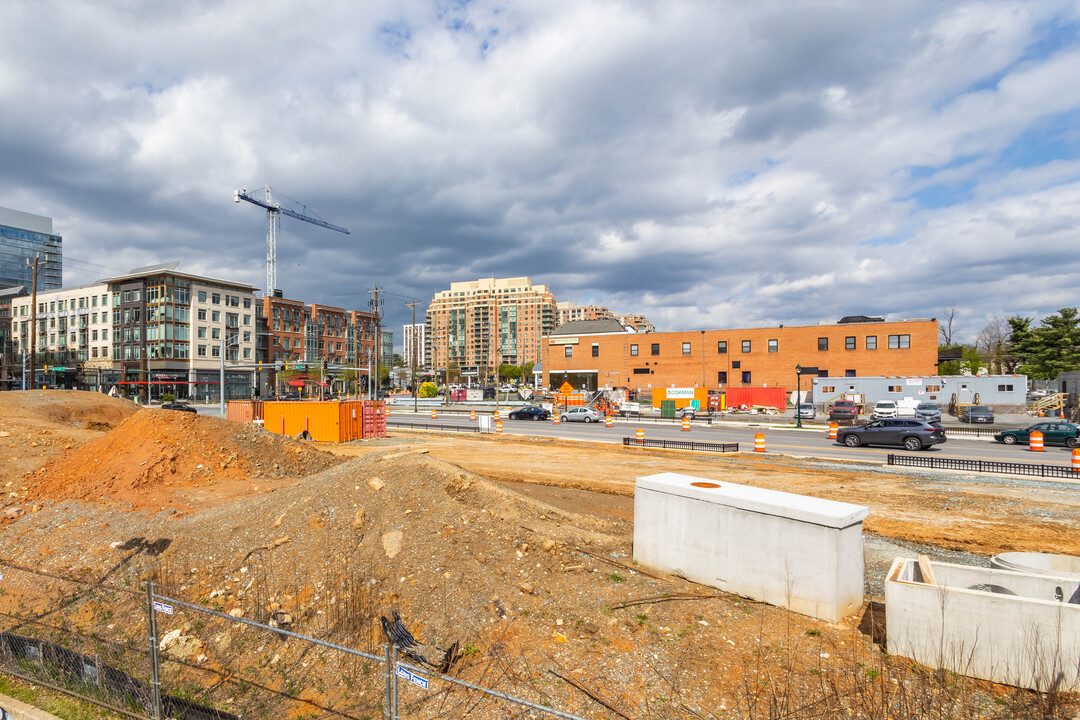 Silverstone - The Pinnacle in Rockville, MD - Foto de edificio