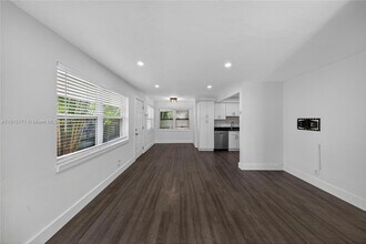 924 NE 17th Terrace in Fort Lauderdale, FL - Building Photo - Building Photo