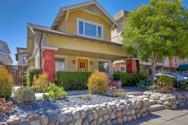 4052 Albatross St in San Diego, CA - Building Photo - Building Photo