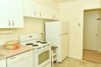 627 Biggs Ave in Frederick, MD - Building Photo - Building Photo