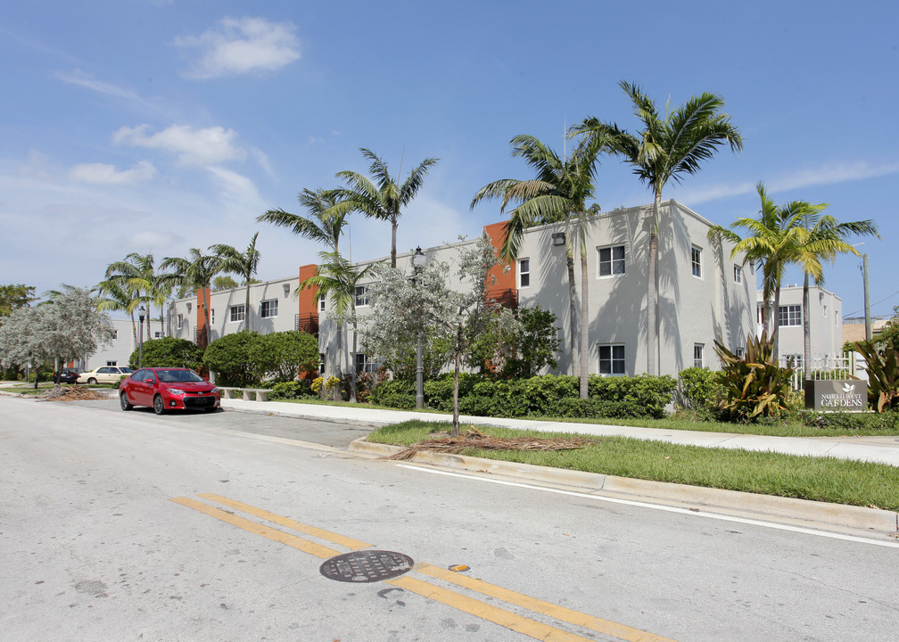 Northwest Gardens in Fort Lauderdale, FL - Building Photo