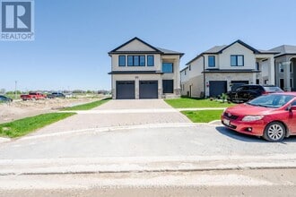 1901 Evans Blvd in London, ON - Building Photo - Building Photo