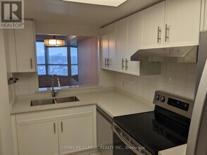 268-1268 Ridley Blvd in Toronto, ON - Building Photo - Building Photo