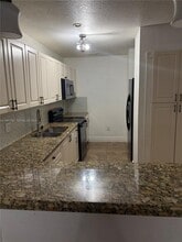 4386 W 10th Ave in Hialeah, FL - Building Photo - Building Photo