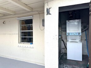 4763 NW 3rd St-Unit -1A Right Side in Miami, FL - Building Photo - Building Photo