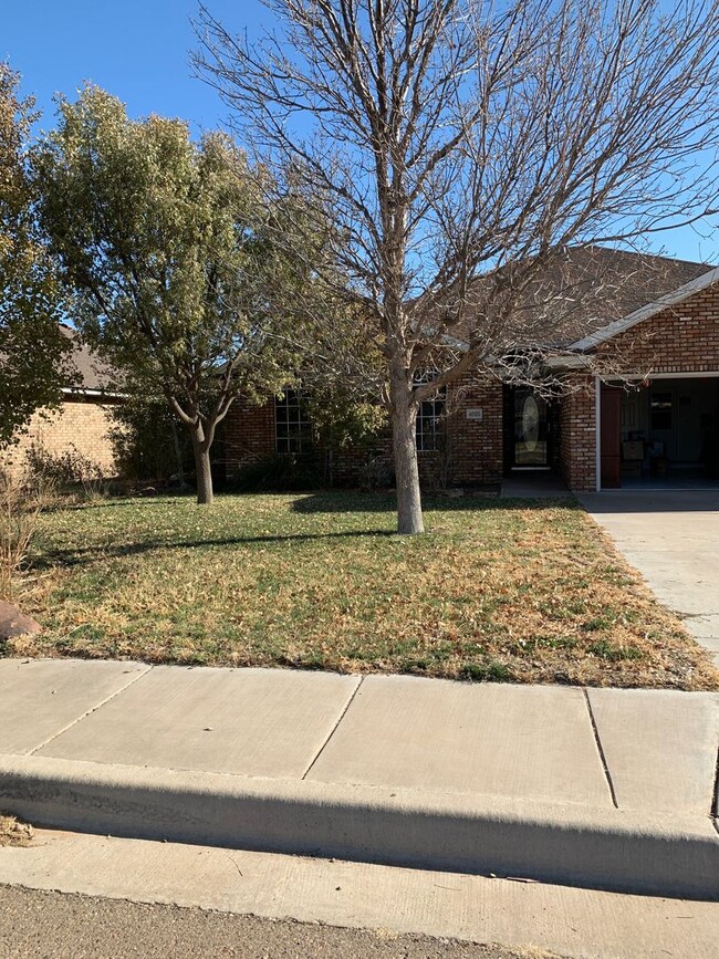 4025 Mariah Dr