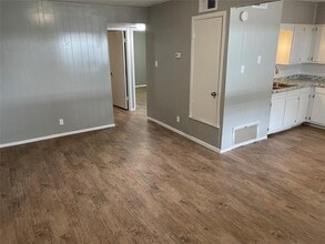 1209 Vance St in Taylor, TX - Building Photo - Building Photo
