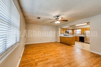 114 S Mitchell St in Conway, AR - Building Photo - Building Photo