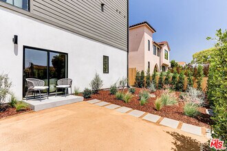1289 S Sycamore Ave in Los Angeles, CA - Building Photo - Building Photo