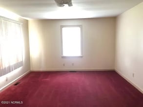 208 SW 1st St in Pinetops, NC - Foto de edificio - Building Photo