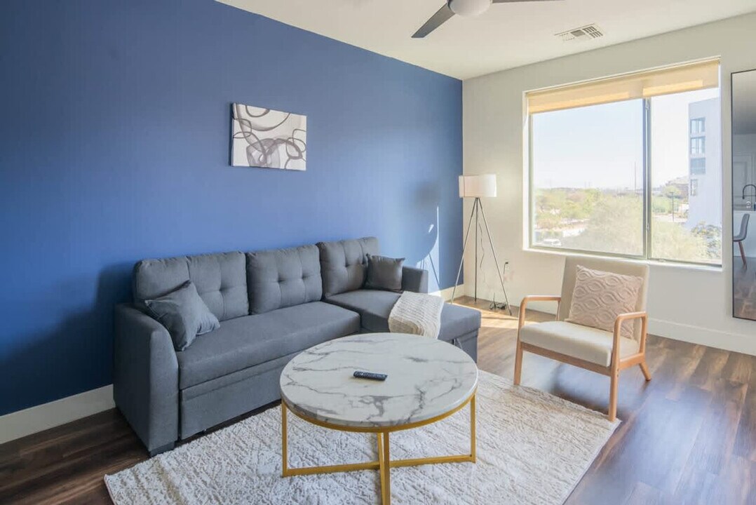 688 W 1st St in Tempe, AZ - Building Photo