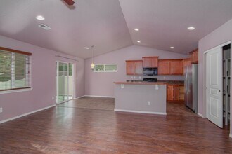 1423 N Rogue River St in Spokane, WA - Building Photo - Building Photo