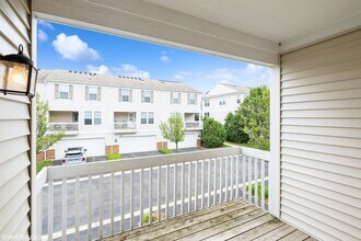 3404 Neubauer Circle in Lindenhurst, IL - Building Photo - Building Photo