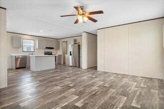 6680 Hidden Oaks Dr in North Fort Myers, FL - Building Photo - Building Photo