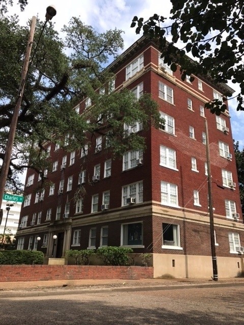 St. Charles Apartments in Mobile, AL - Building Photo