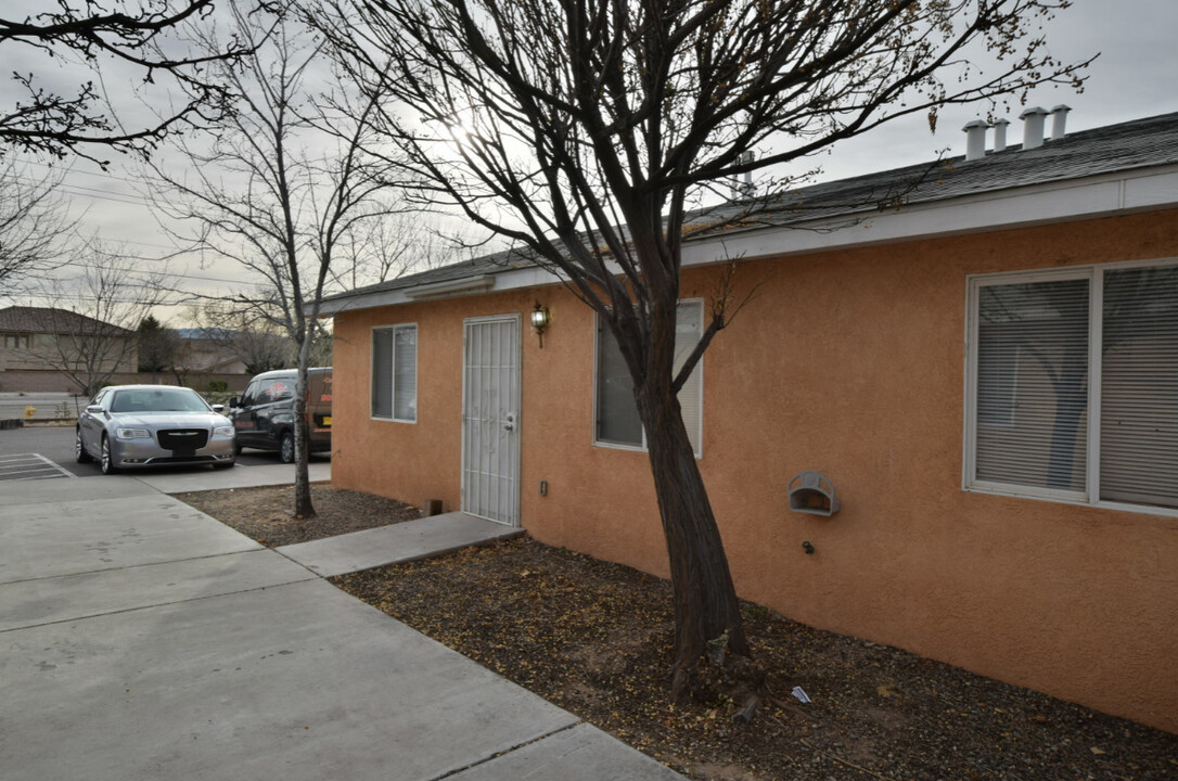 The Russwood Village in Albuquerque, NM - Building Photo