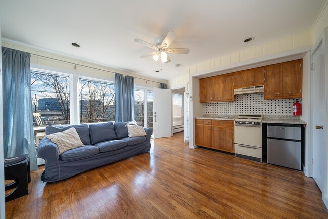 65 Hackensack Plank Rd in Weehawken, NJ - Foto de edificio - Building Photo