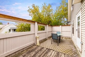 80 Irving St, Unit 2 in Somerville, MA - Foto de edificio - Building Photo